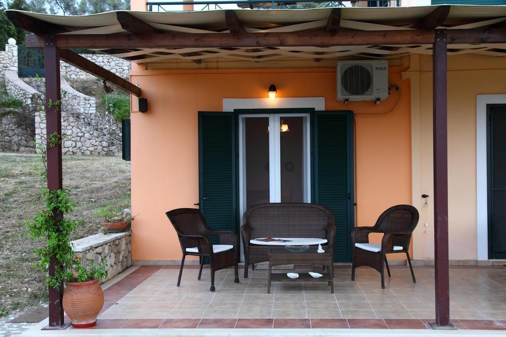 Orizzonte Apartments Lefkada Apolpaina Luaran gambar